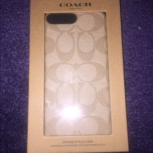 NIB Coach iPhone 8+/7+/6S Plus Phone case - Ivory